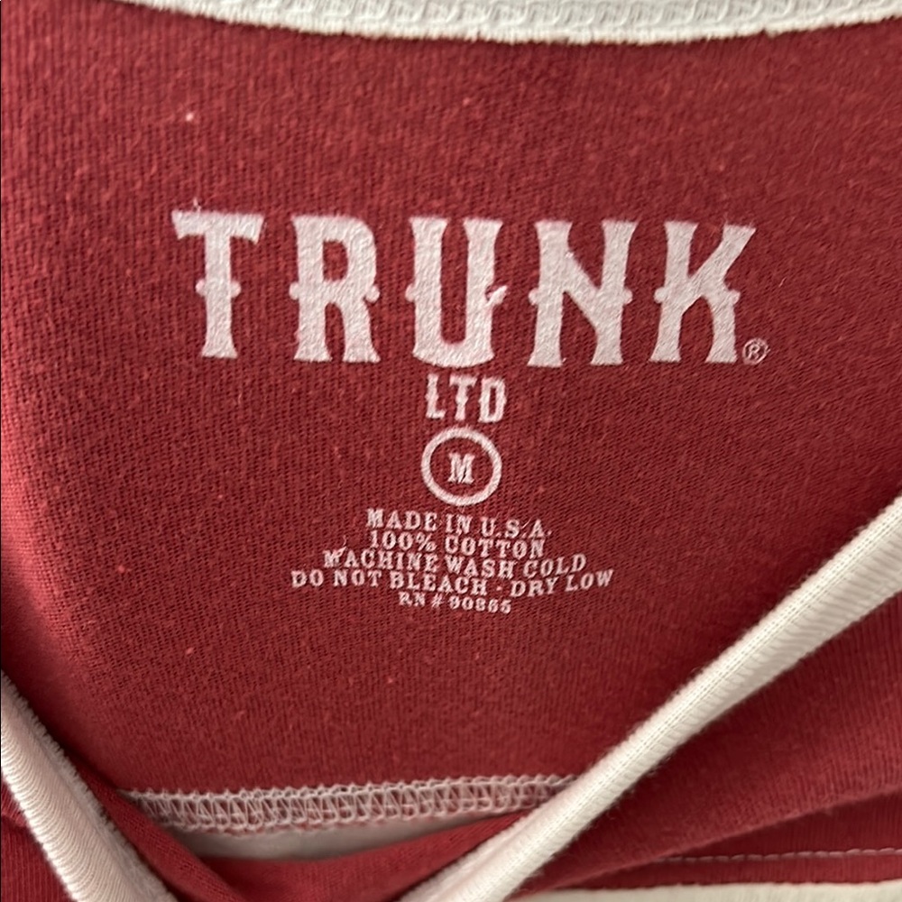 Trunk Ltd Women's Tops - Graphic band tee Bundle lot of 4 - Picture 14 of 15